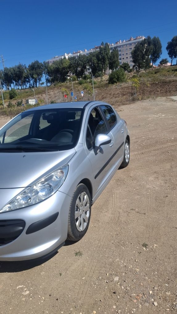 peugeot sem detalhe em lataria motor em otimo estado