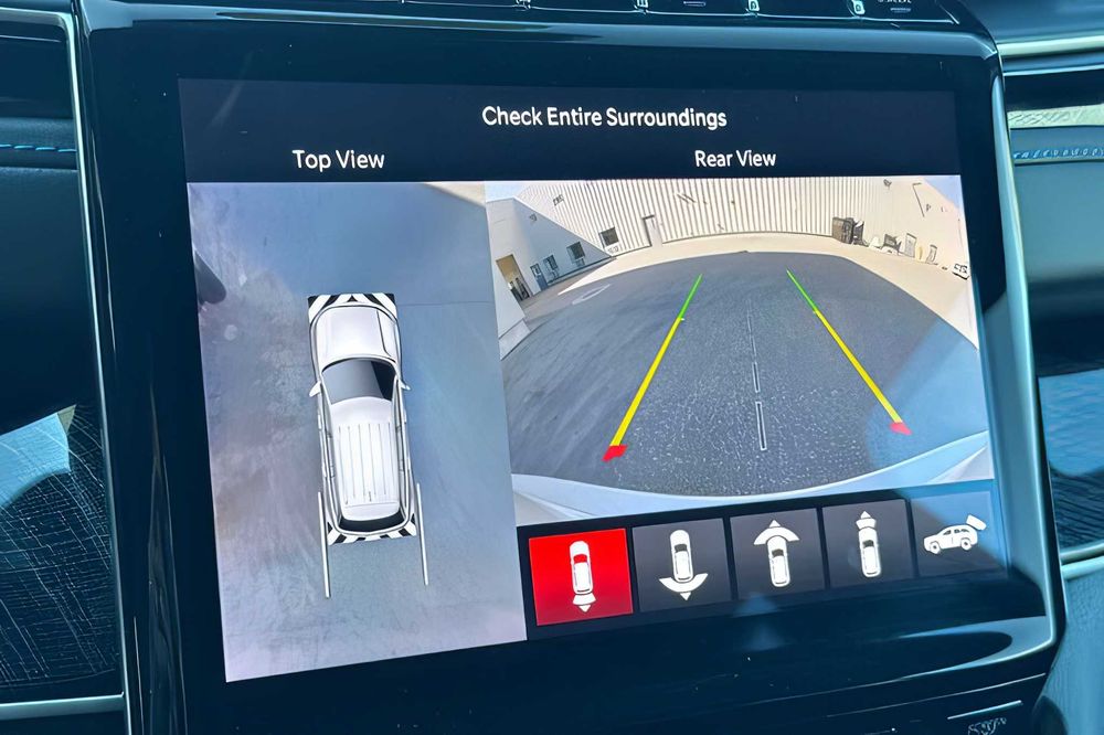 Jeep Grand Cherokee      2023