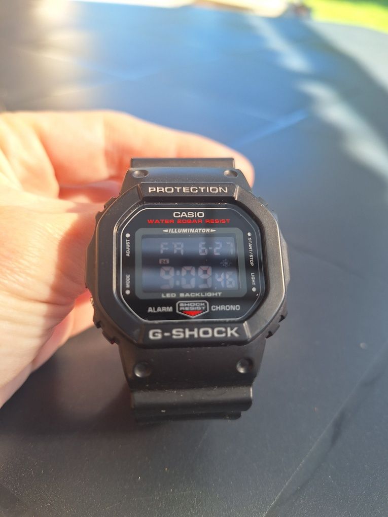 Часы Casio DW-5600HR-1ER