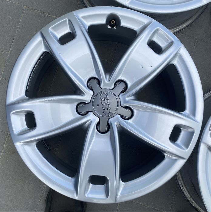 Felgi aluminiowe 6Jx17 ET 48 Audi A3 8P 8V 5x112 Oryginał