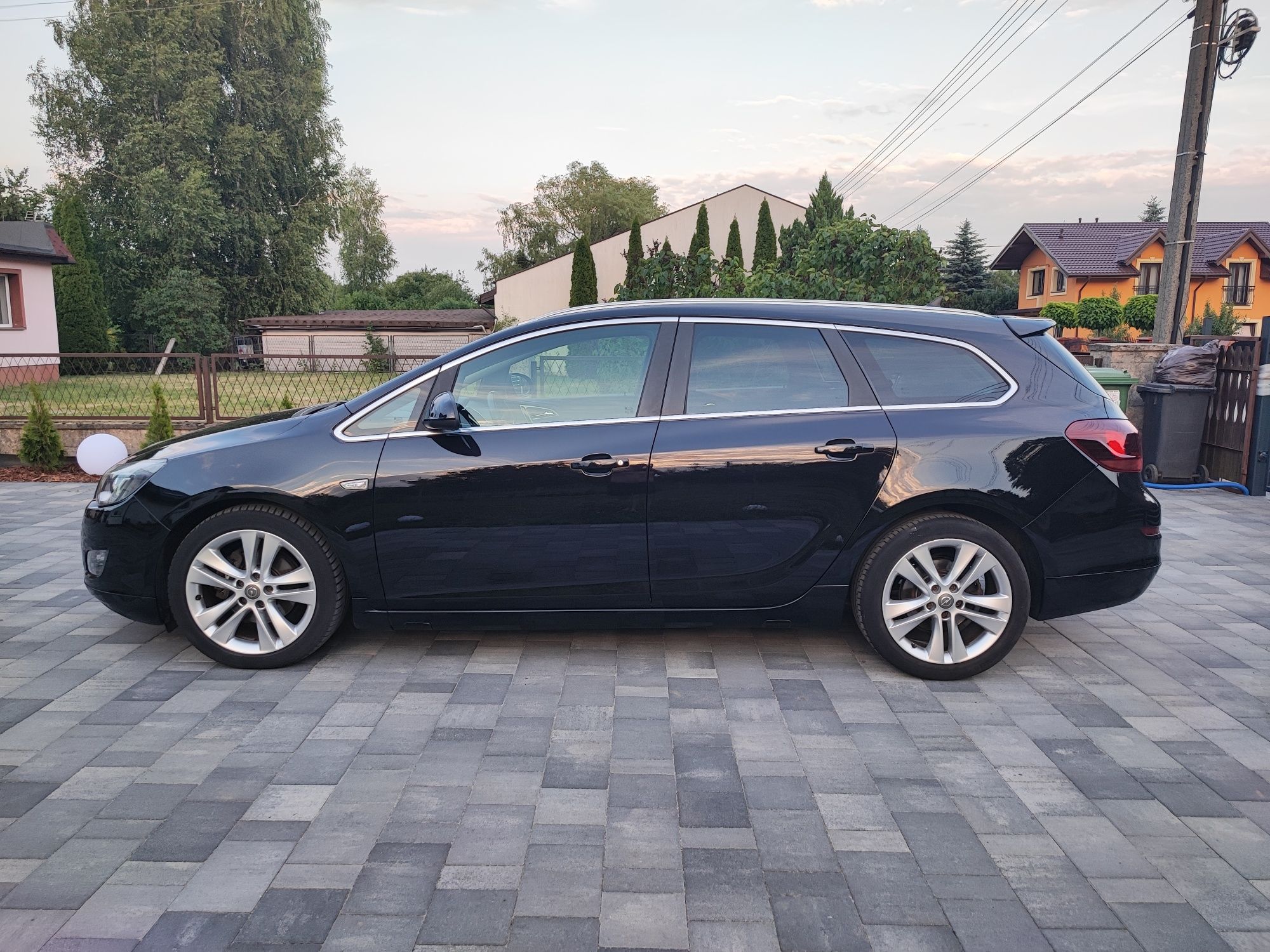 Opel Astra J cosmo 2.0cdti xenon Infinity