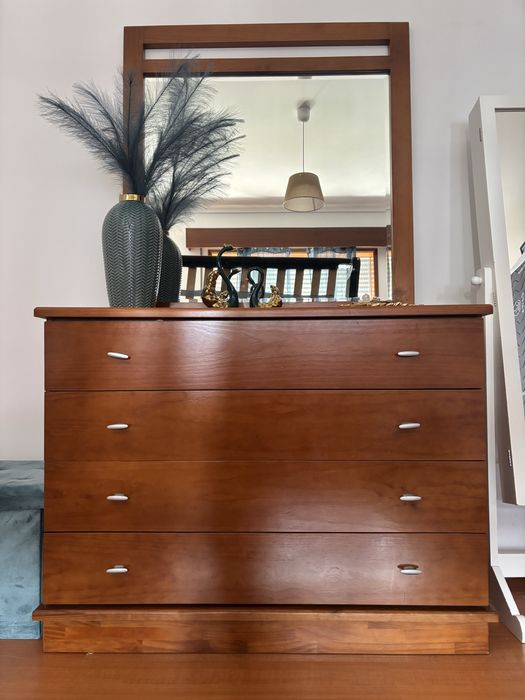 Quarto completo em madeira