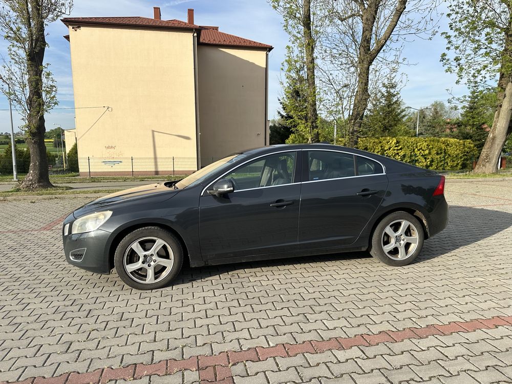 Volvo s60 2.4D5 205km