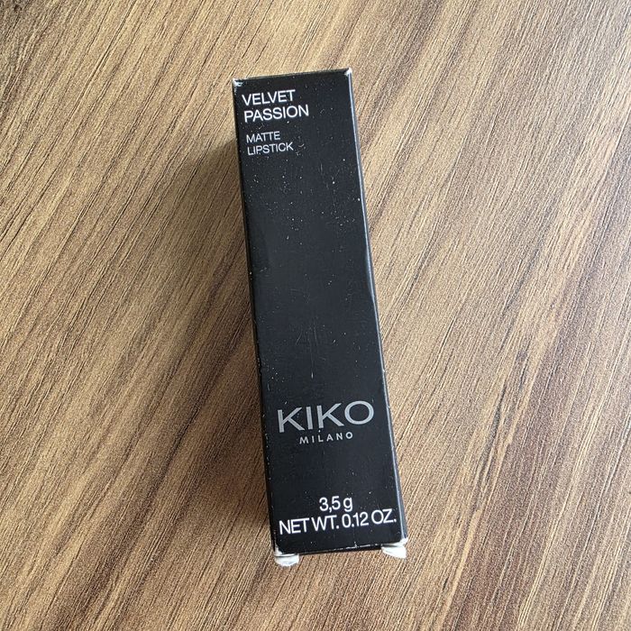 Matowa pomadka Kiko Milano 303 velvet passion