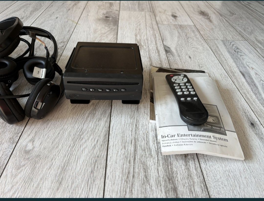 Espace 4 lift monitory w zagłówkach DVD komplet do montażu