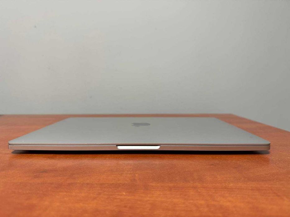 MacBook Pro A2251 13" i5-10th / 16GB / 512GB / Retina / Touch / macOS
