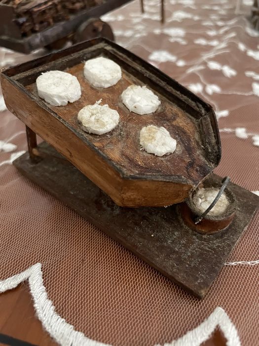 GORILAS mealheiros feitos em coco e várias peças artesanais anos 90