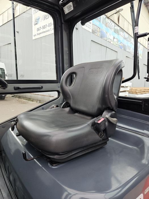 Навантажувач Toyota 5 тонн дизель. Вилочный погрузчик Тойота 5 тонн