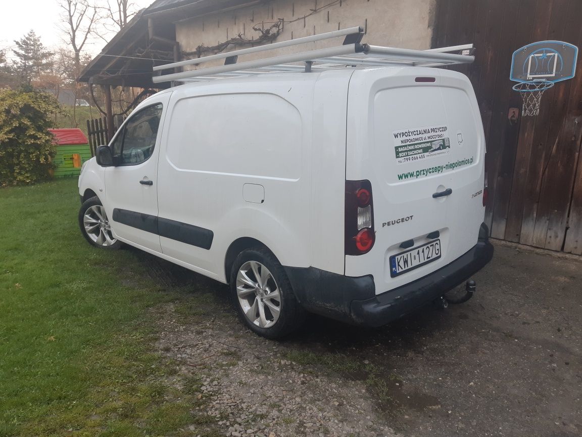 Wypożyczalnia wynajem busów  Niepołomice Kraków 4,3m kat B dostawczy