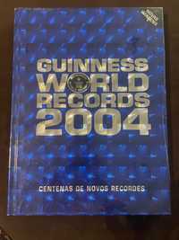 Livro de capa dura “Guiness World Records 2004” novo