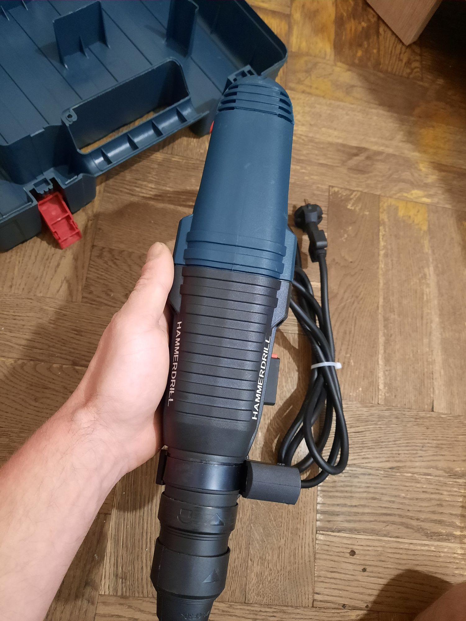 Новий!!Перфоратор Bosch GBH 2-26 DFR,800вт,2.7дж,дод.патрон