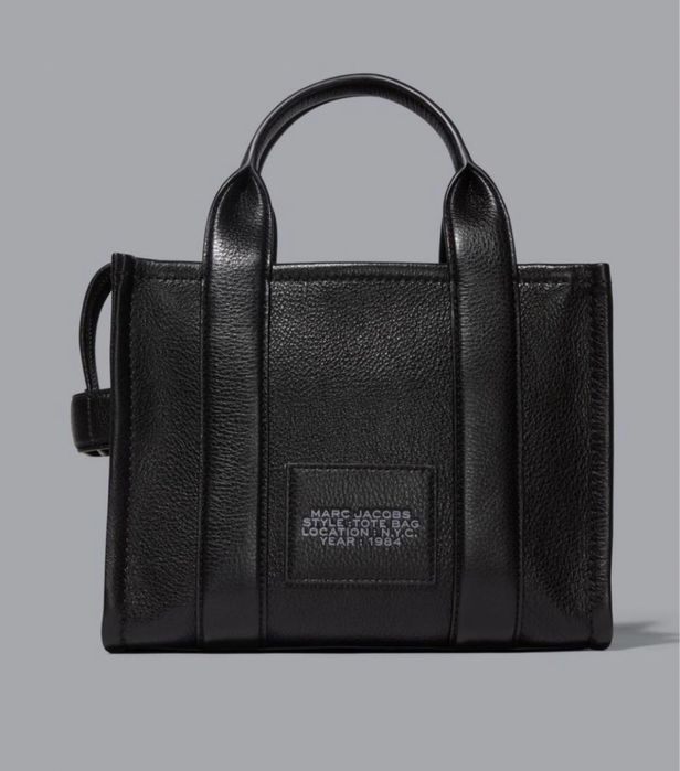 Сумка шкіряна  від Marc Jacobs.