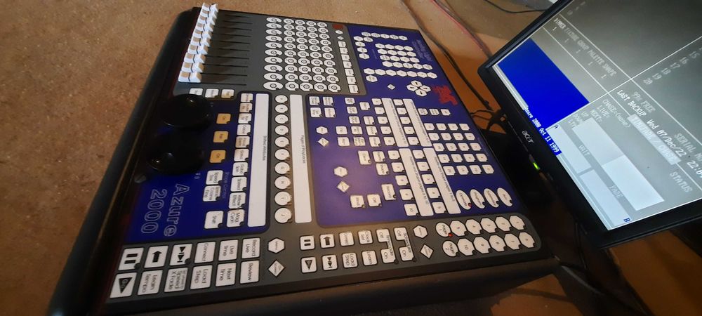 Mesa Luzes Profissional - Avolites Azure 2000 Moving Light Controller