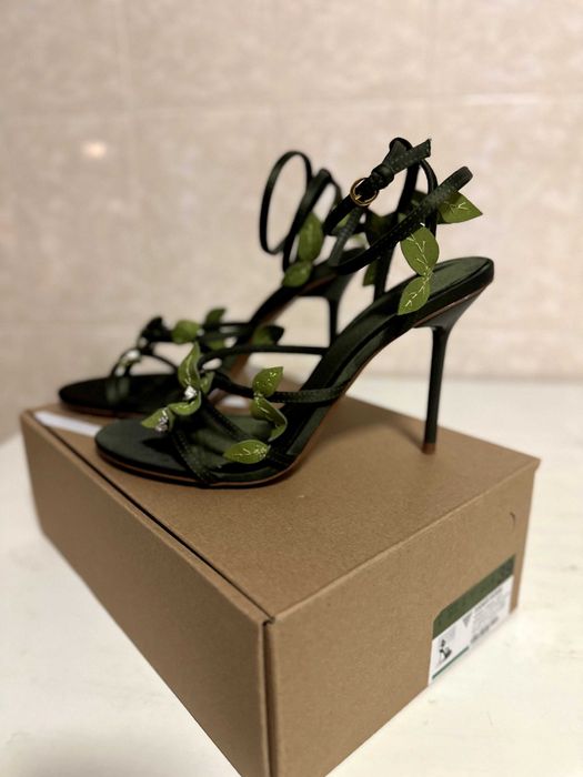 Sapatos Novos com caixa