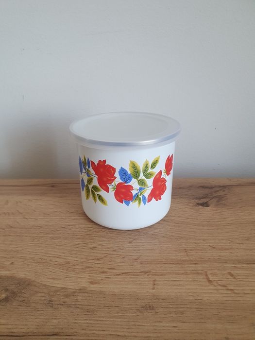 Kubek emaliowany z pokrywką 600ml