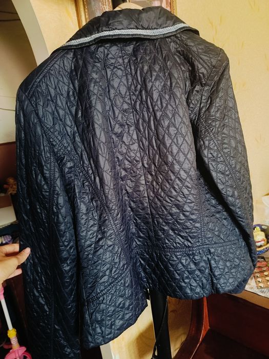 Куртка, вітровка