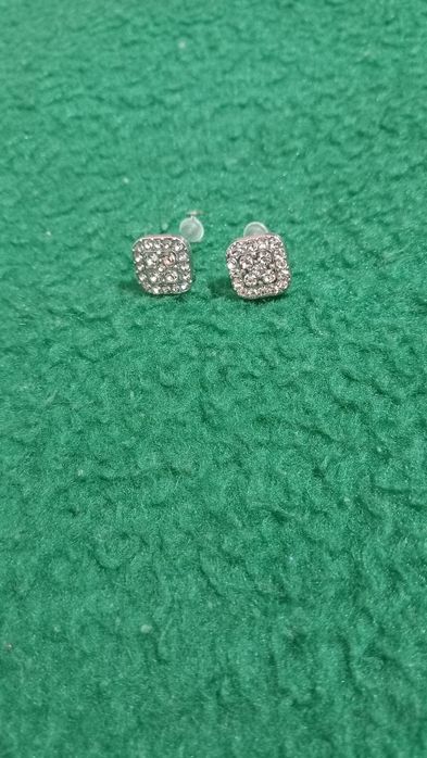 Conjunto brilhante prateado