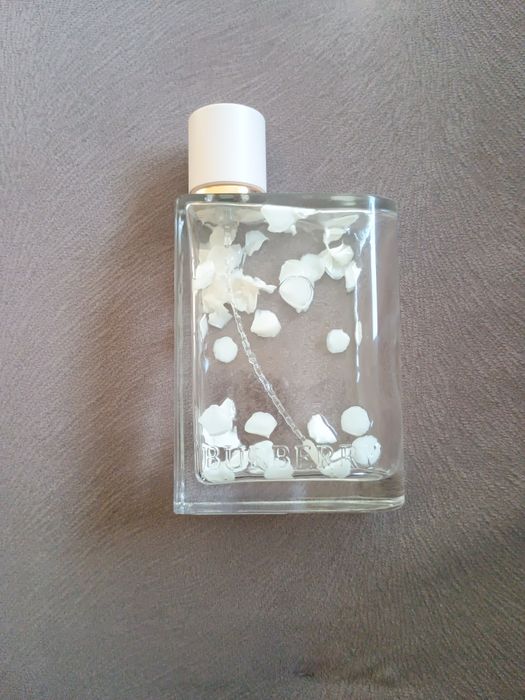Flakon pusty, po perfumie Burberry z płatkami 88ml