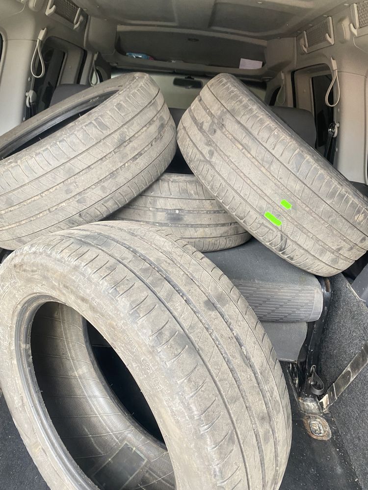 Шини Michelin r17 55 235