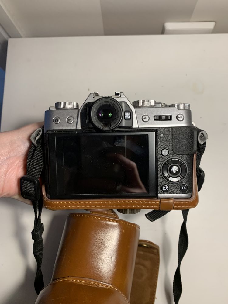 Aparat fotograficzny Fujifilm XT 10 bezlusterkowy z obiektywem