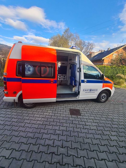 Ambulans, karetka,Volkswagen T5, 2006,