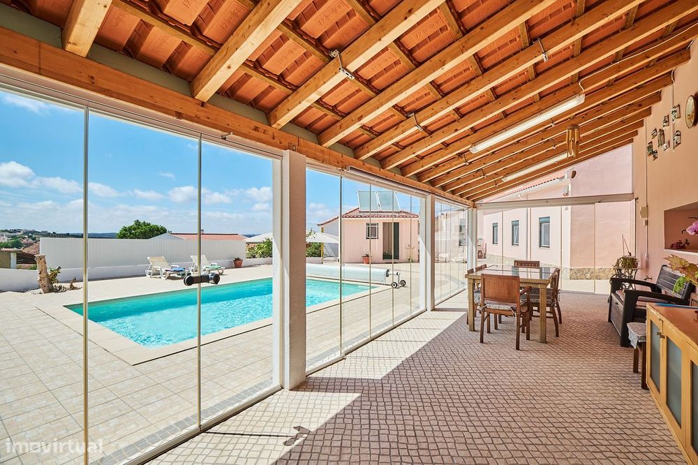 Casa dupla com piscina e vista serra - Cadaval