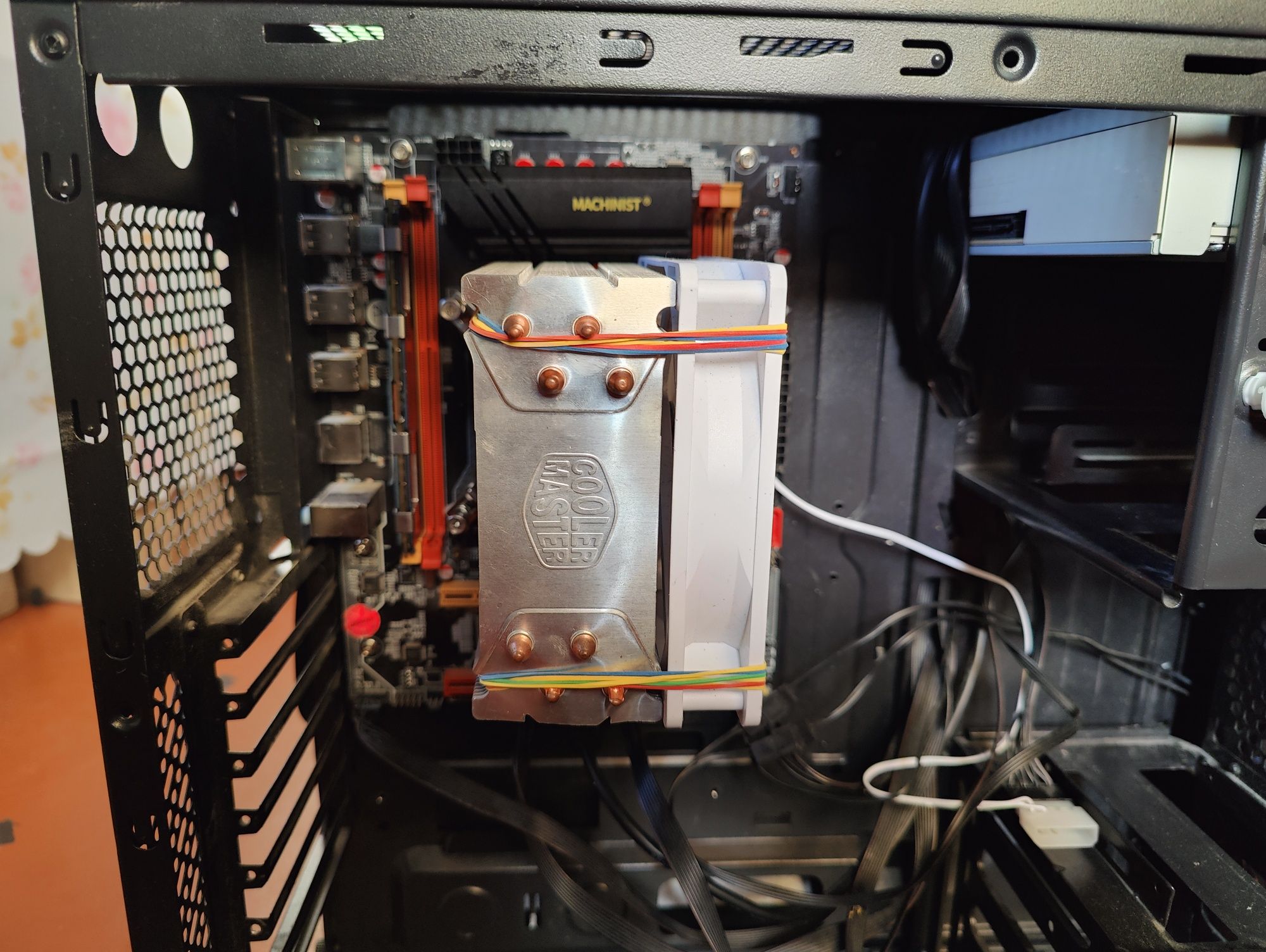 Игровой 6-ти ядерный пк 32 Гб озу RX 470 8GB