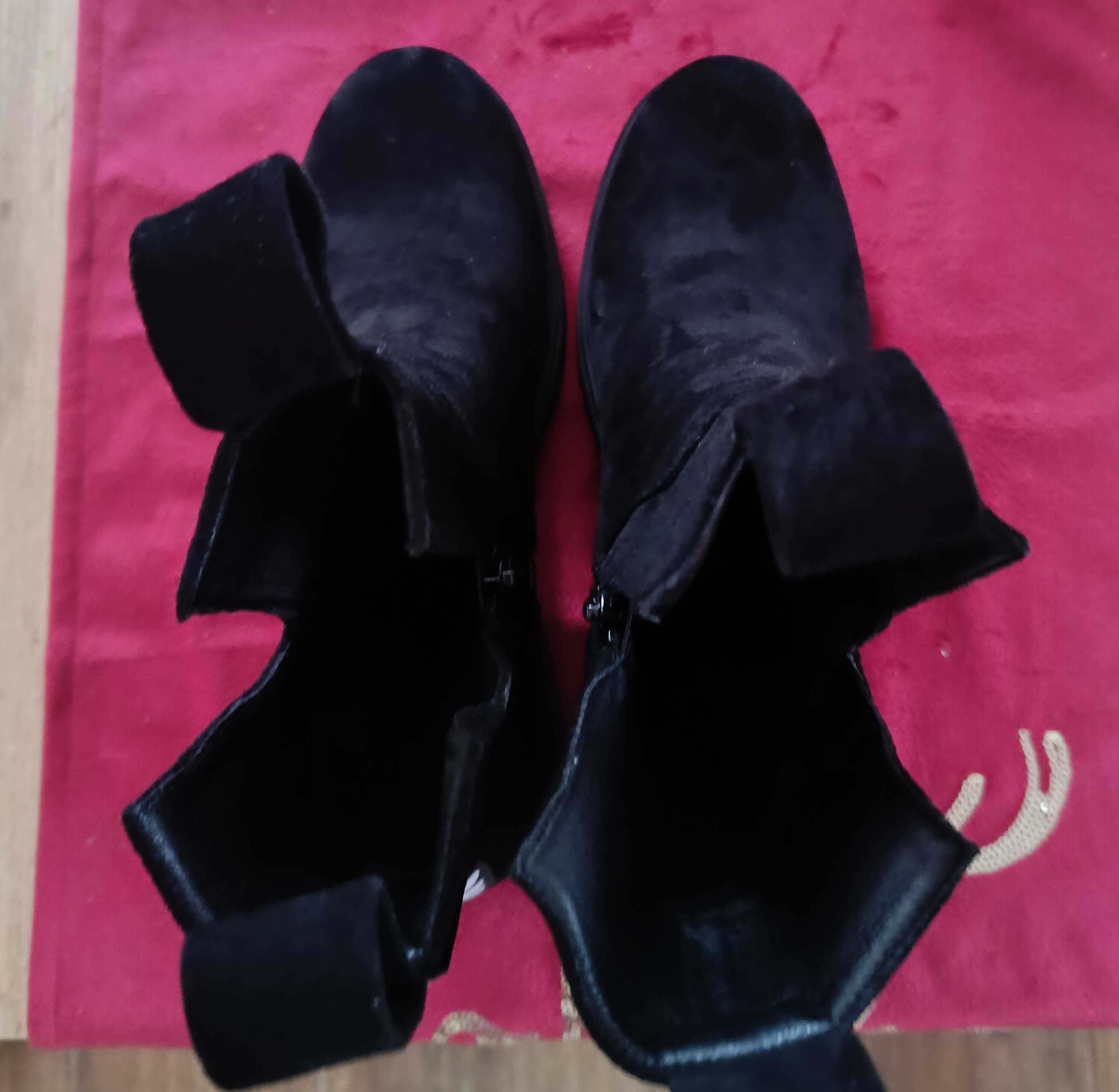 Nowe czarne botki 40