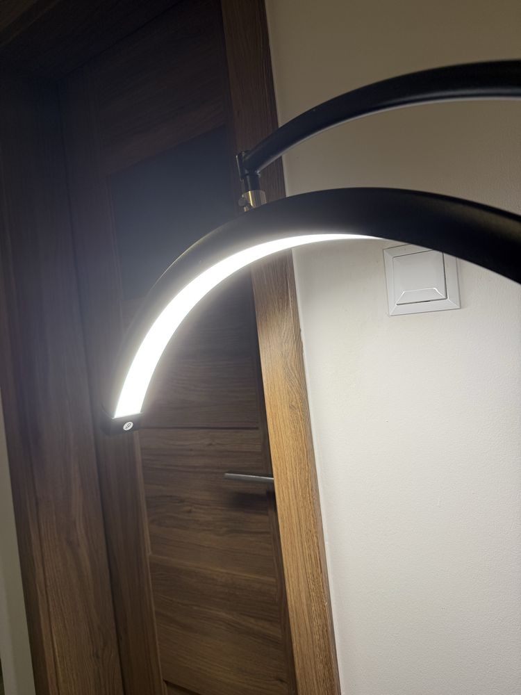 lampa typu moon do stylizacji rzes