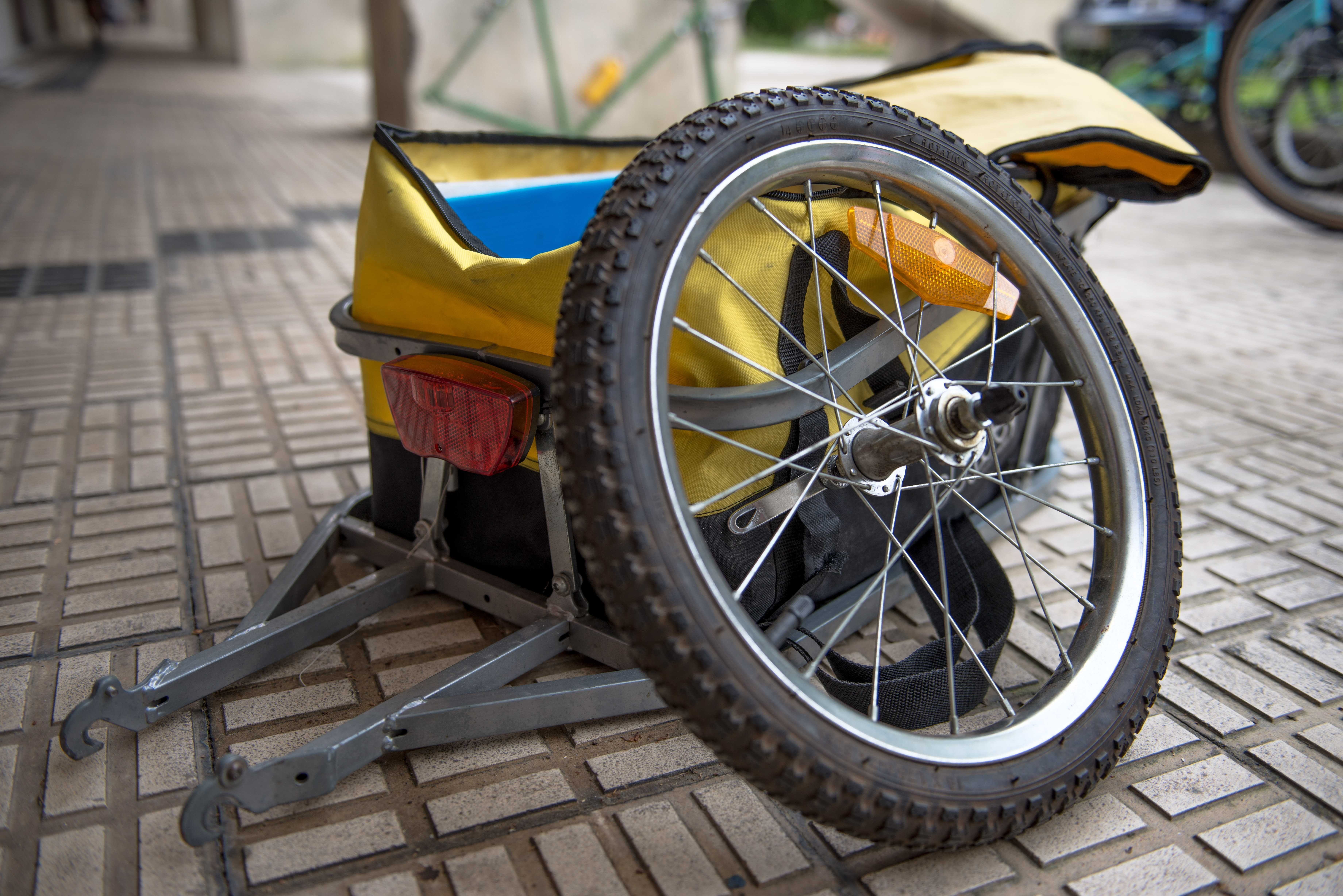 atrelado de bicicleta "GOJOEY bicycle traileirs" usado