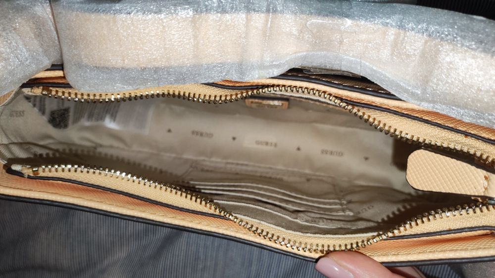 Mala de ombro GUESS Nova