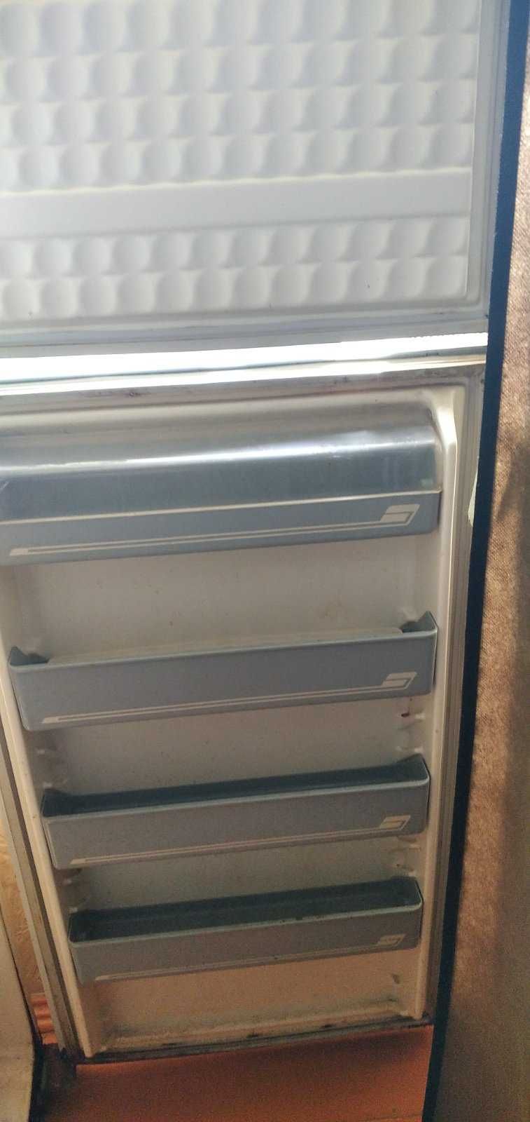 Холодильник "НОРД" двухкамерный.Самовывоз