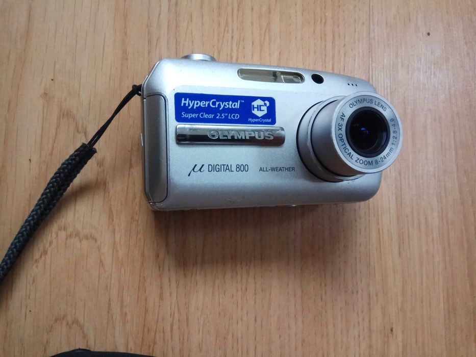 У відмінному стані якісна цифрова камера Olympus mju 800 Digital