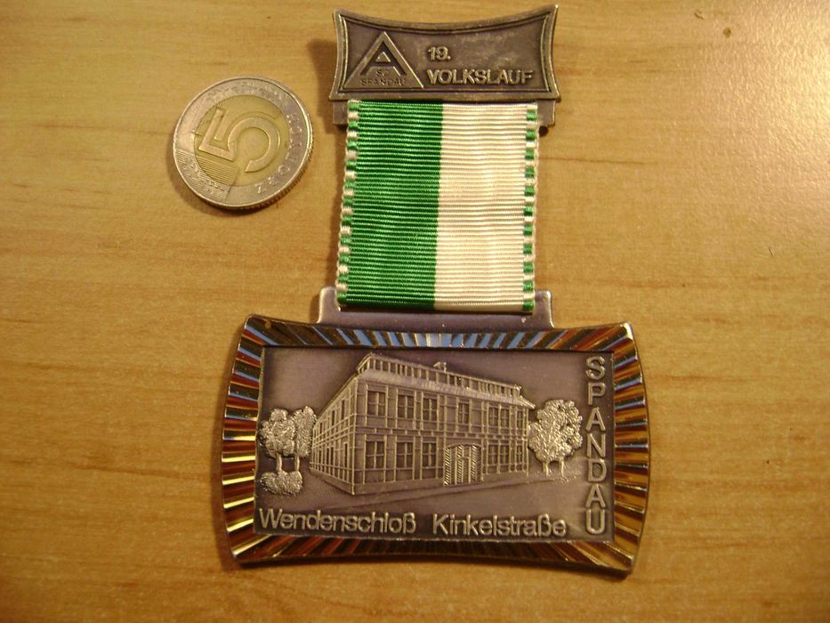 Starocie z PRL - Militaria = Medal niemiecki niesygnowany