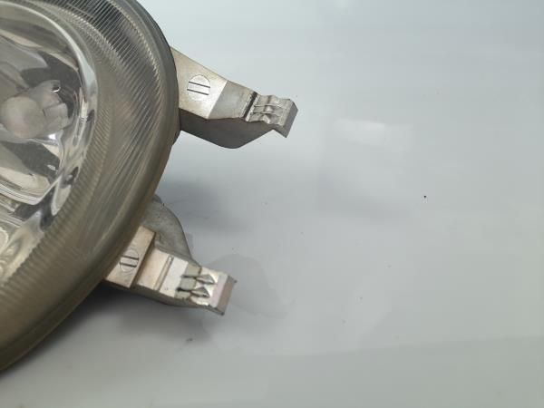 Farol nevoeiro frente direito PEUGEOT 206 (2A/C)