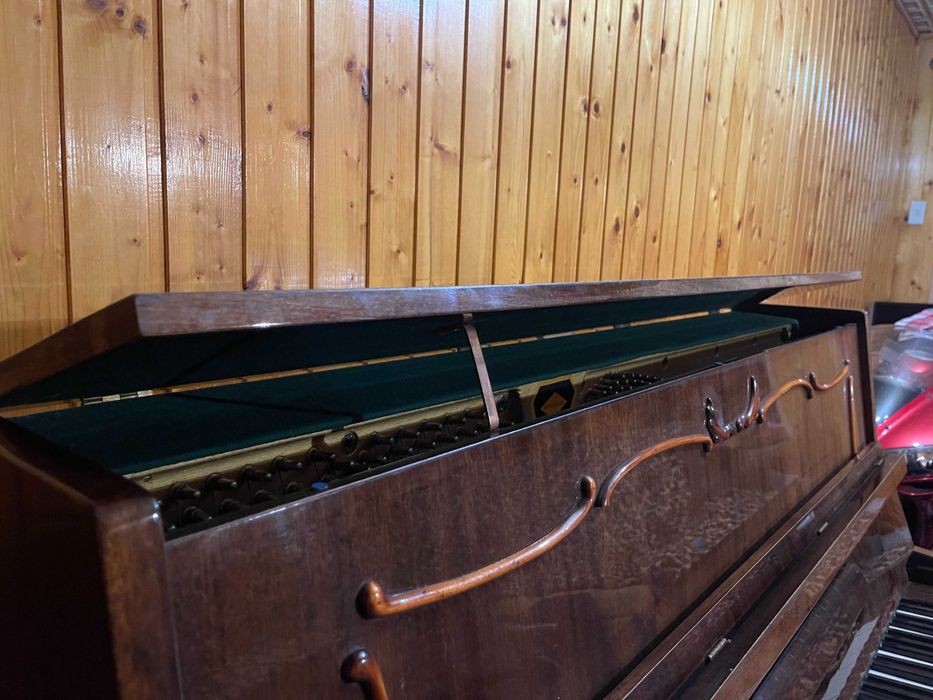 Фортепиано (Пианино) "Украина" со знаком качества