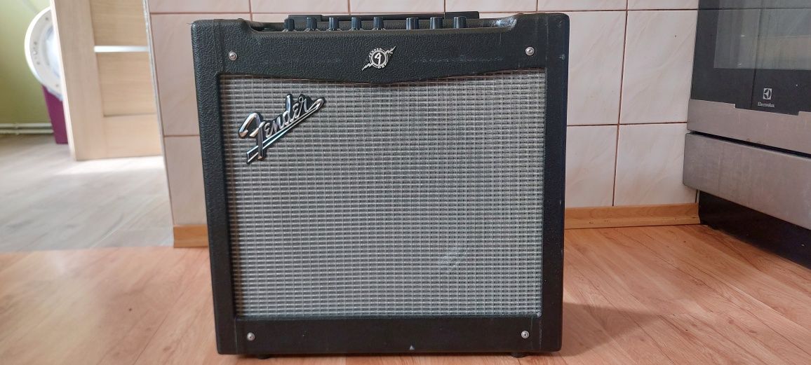 Fender Mustang II 40w wzmacniacz piecyk gitarowy (Marshall boss)