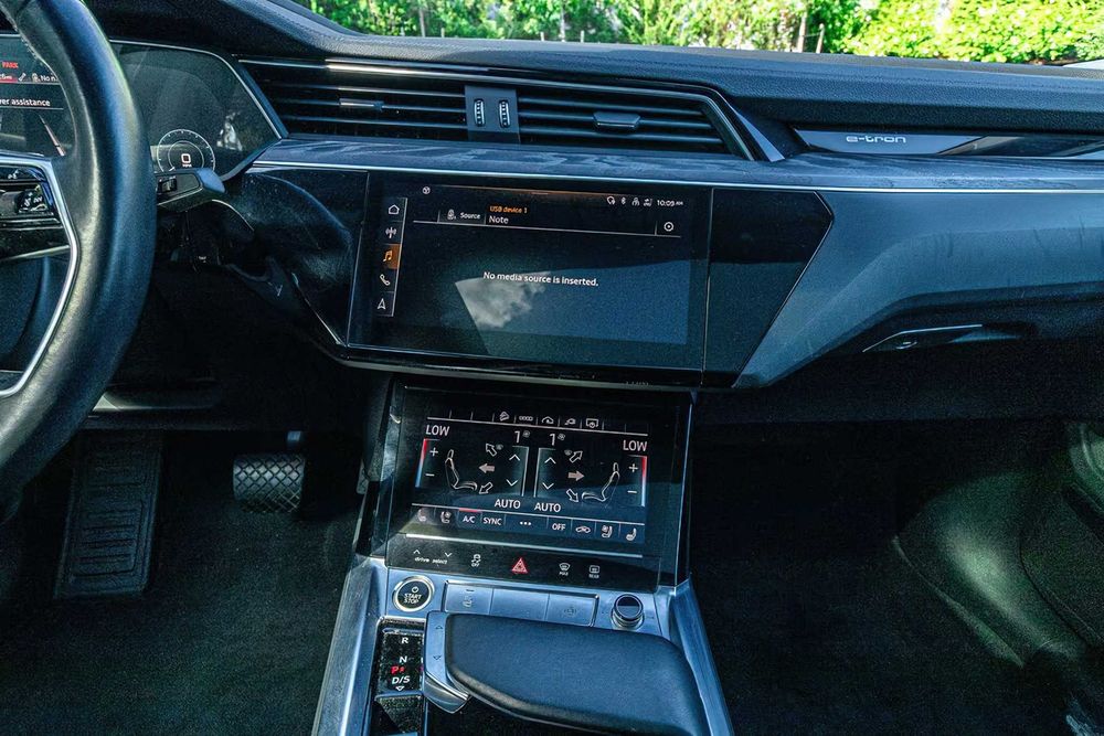 Audi E-Tron Sportback      2021