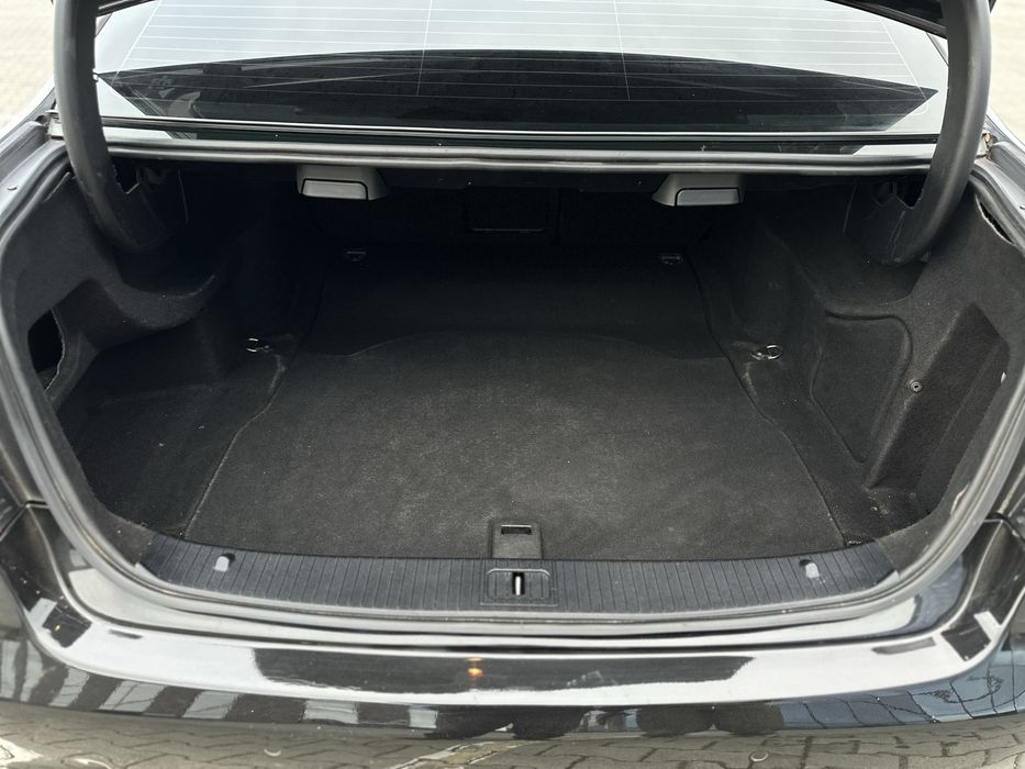 Mercedes Benz 212 рест 2.2 170 сил в гарному стані