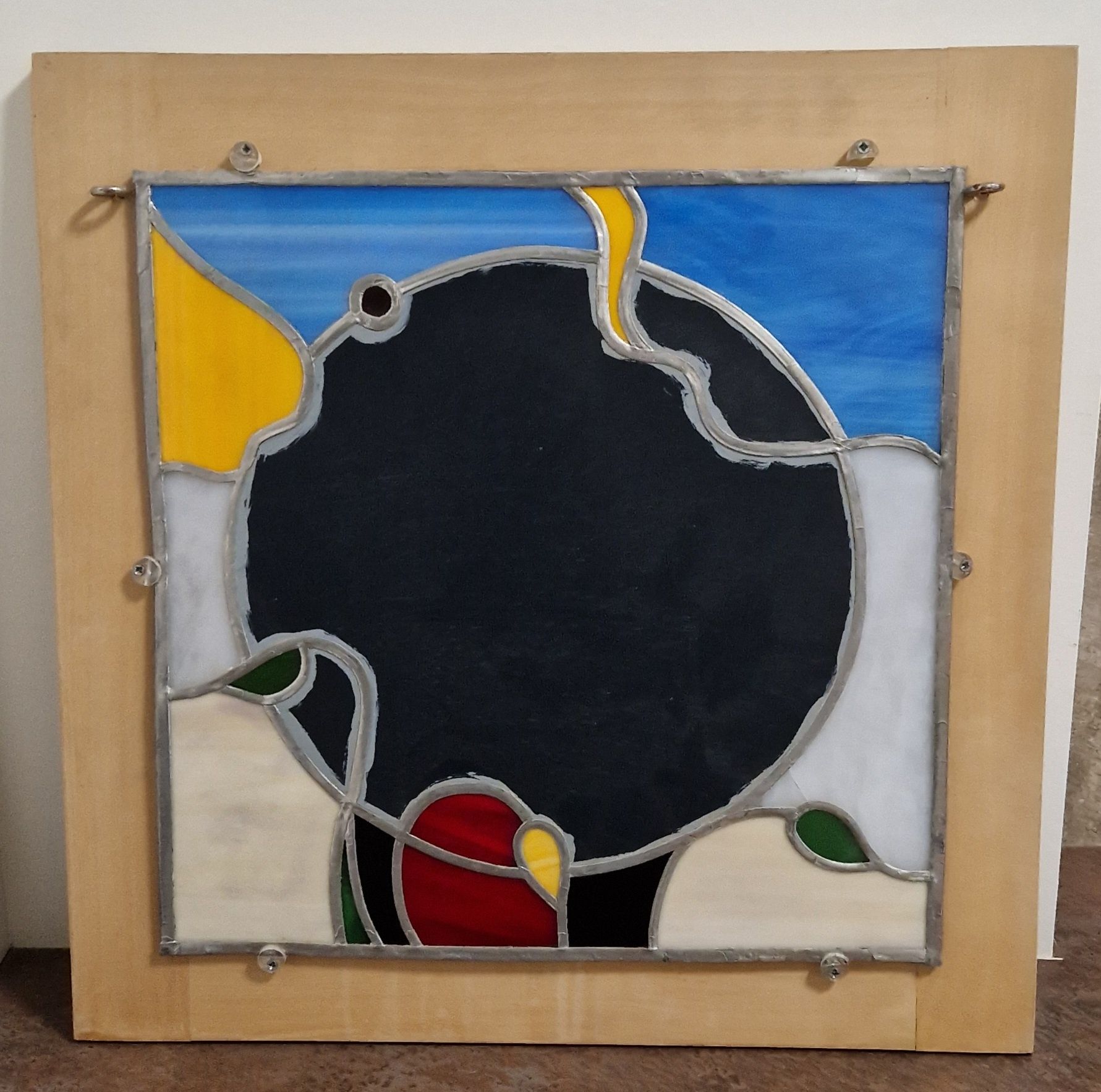 Lustro w pięknym ręcznym witrażu, sygnowane, ok 46x46 cm