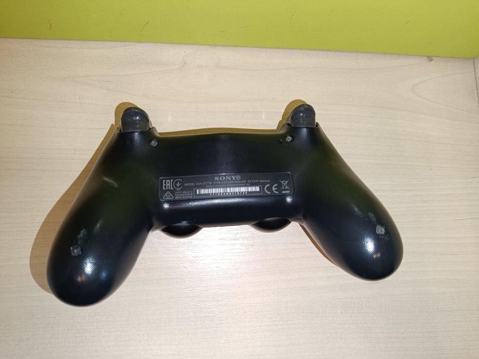 Джойстик Dualshock 4