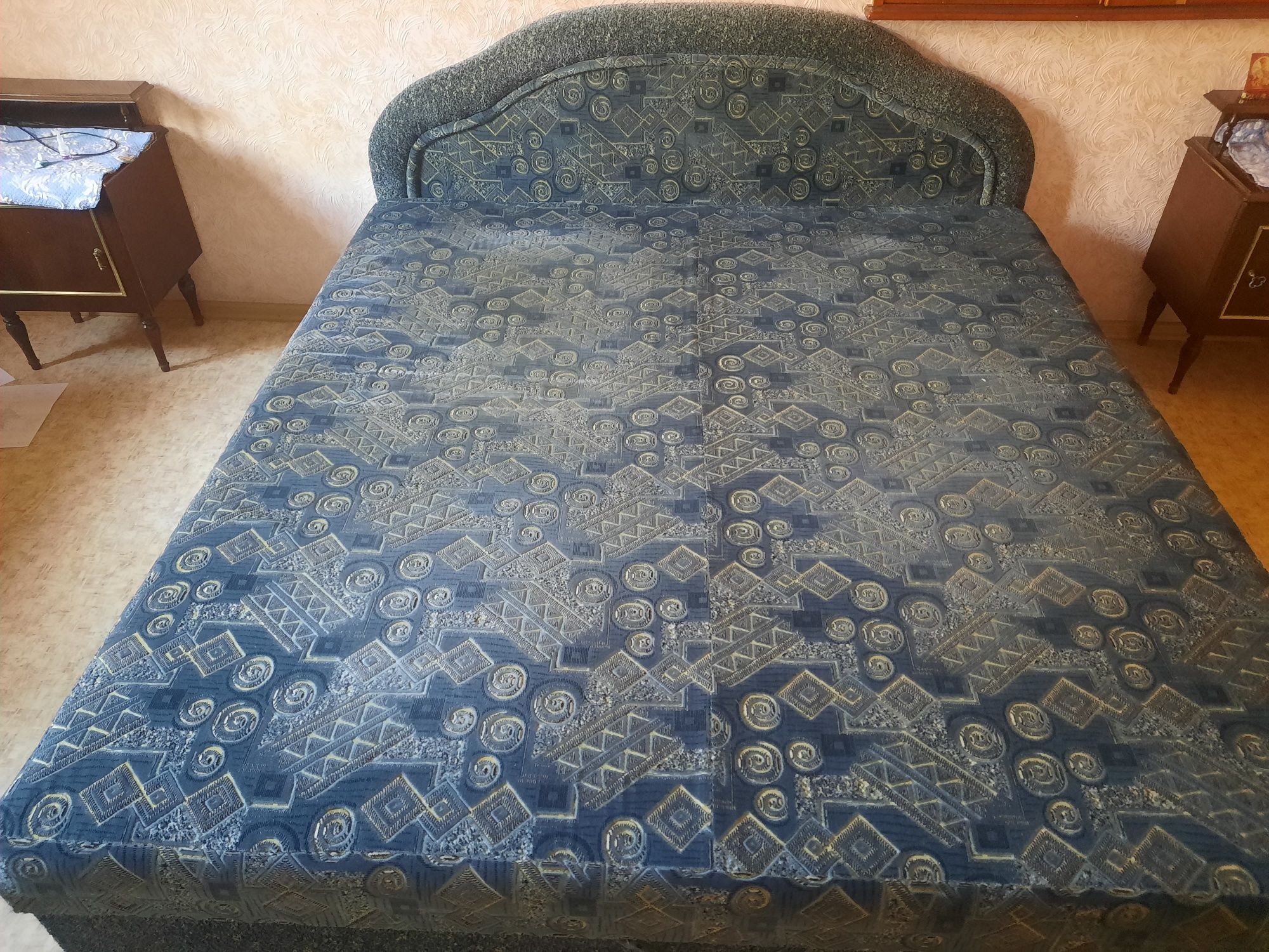 Кровать 190×180 с подъёмным механизмом