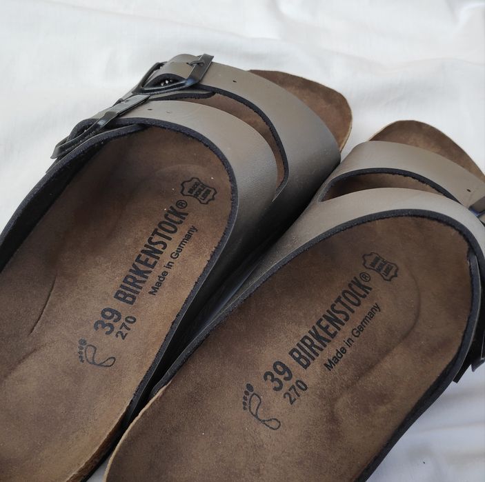 Сріблясті шкіряні шльопанці Birkenstock Arizona сланці унісекс сандалі