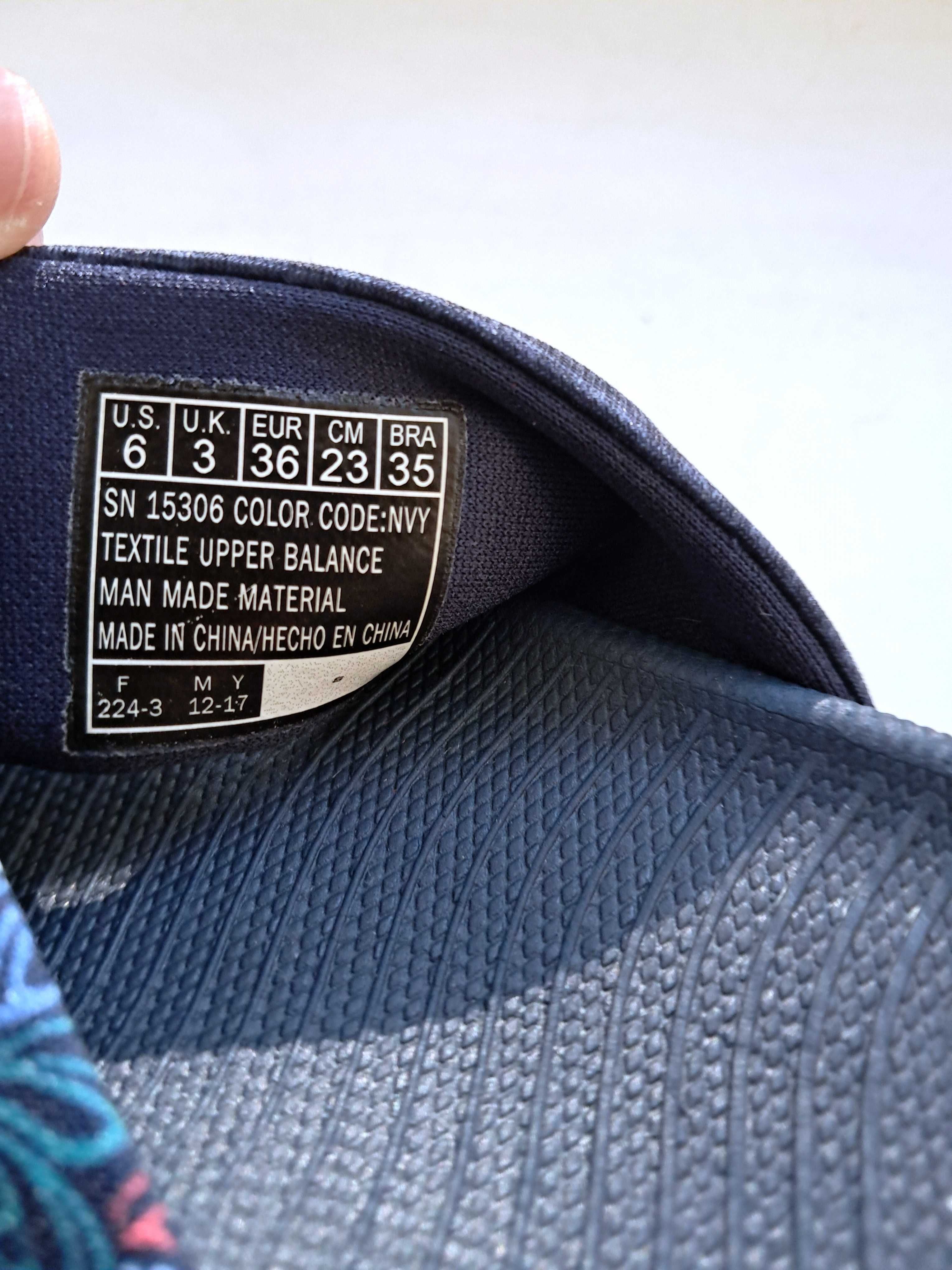 Шльопанці Skechers розмір 36