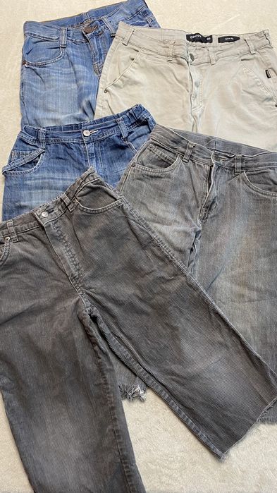 Шорти  розмір 30