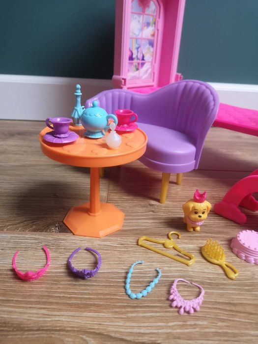 Lalka barbie pałac domek