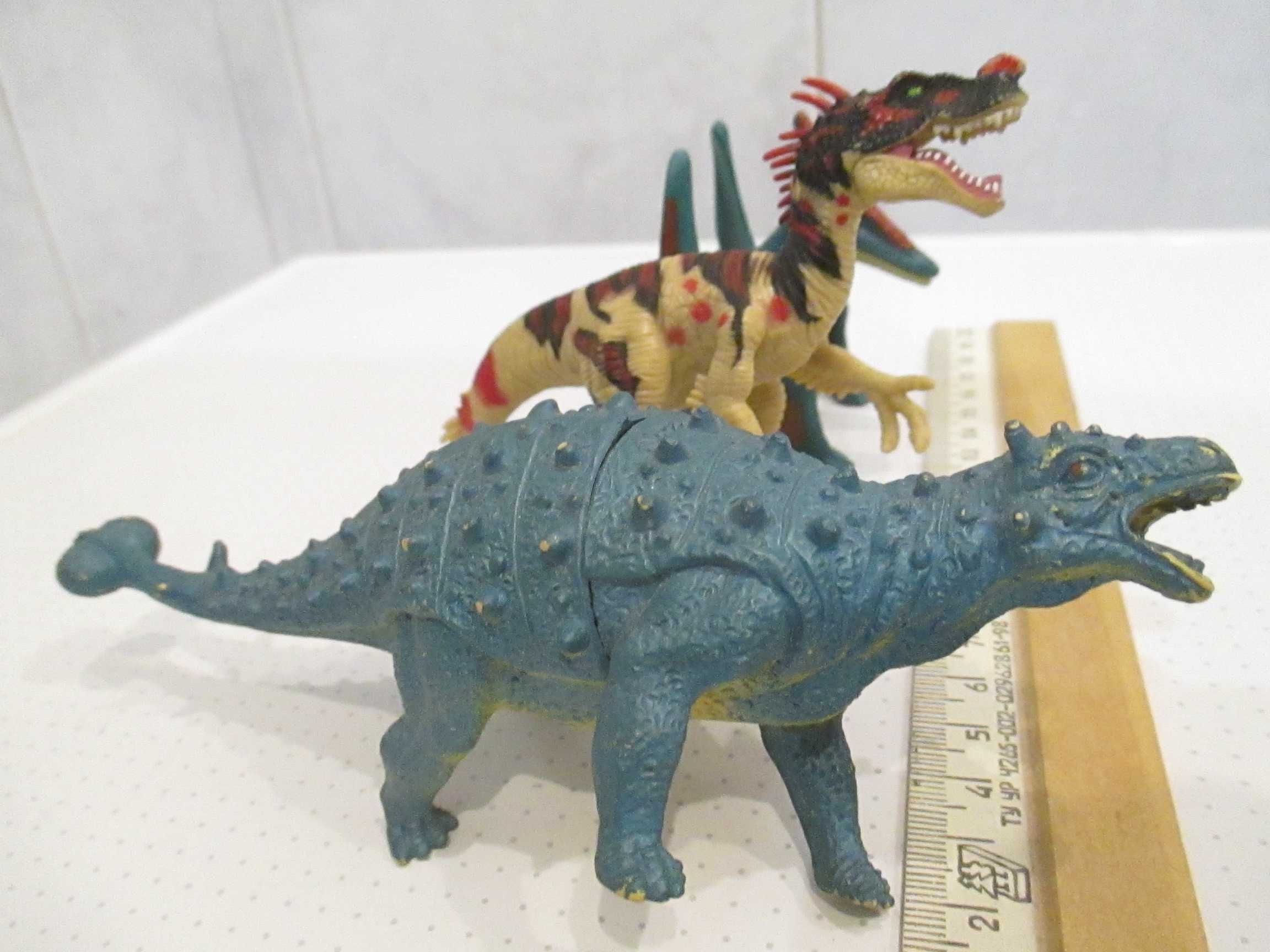 Динозавры разные 5 шт. одним лотом