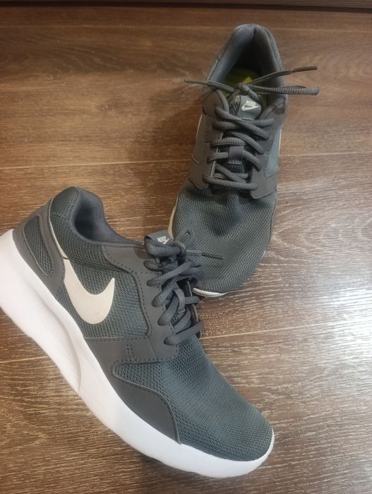 Літні чоловічі кросівки Nike