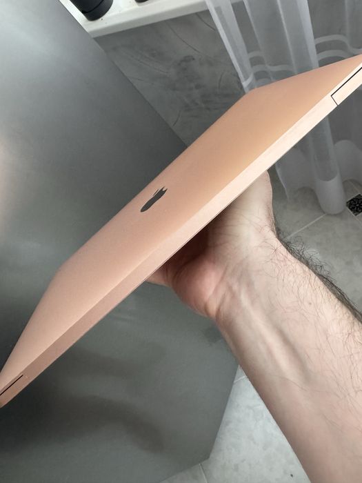 Macbook air 13” 2020 i3 8gb 256