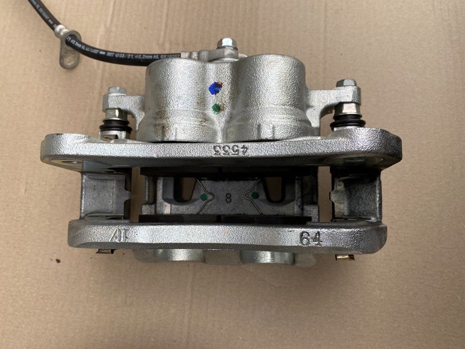 Toyota Camry 70 RAV4 2020 суппорта + диски двухпоршневые. РАЗБОРКА